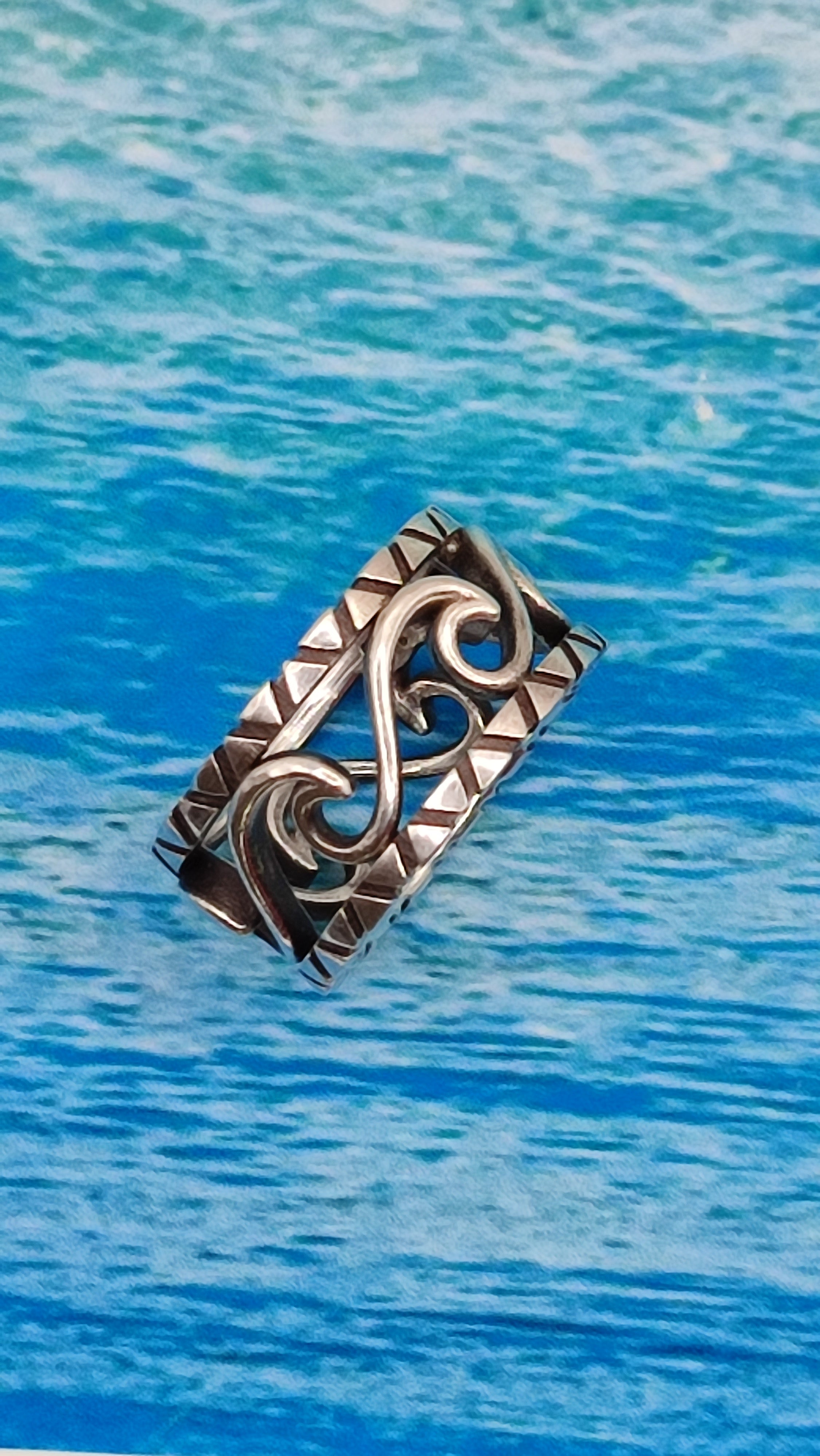 anello onde hawaiane argento 925 stile tribale maori