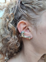 Carica l&#39;immagine nel visualizzatore di Gallery, orecchino delfino earcuff in Argento 925
